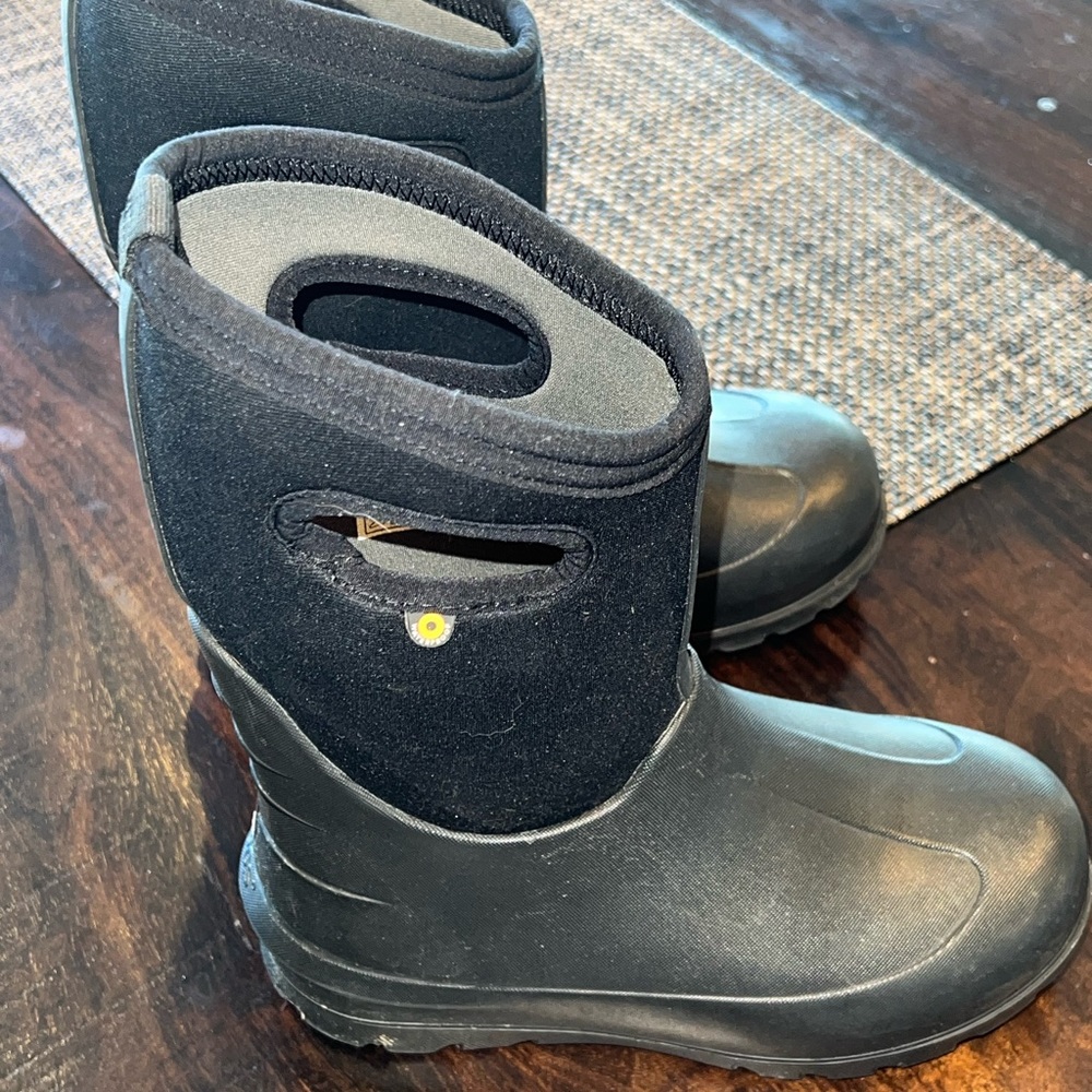 Bogs Neo Classic Solid.